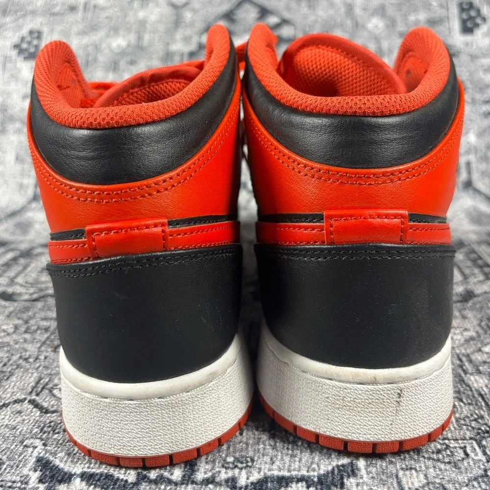 Nike‎ Air Jordan 1 Mid reverse bred size 7Y